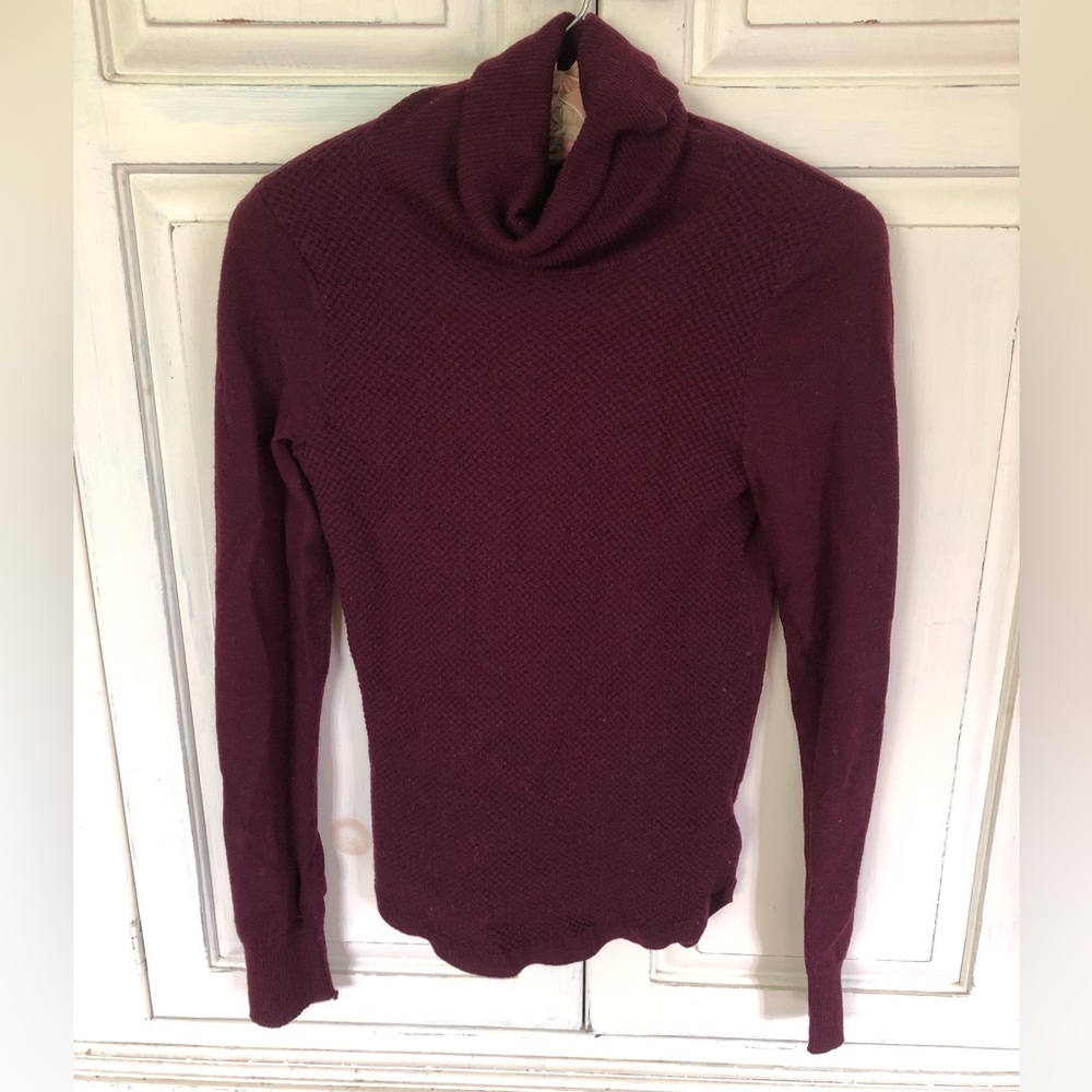 100% extra fine merino sweater in plum